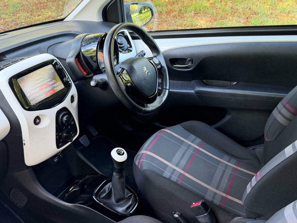 Peugeot 108 1.2 Puretech Allure White #12