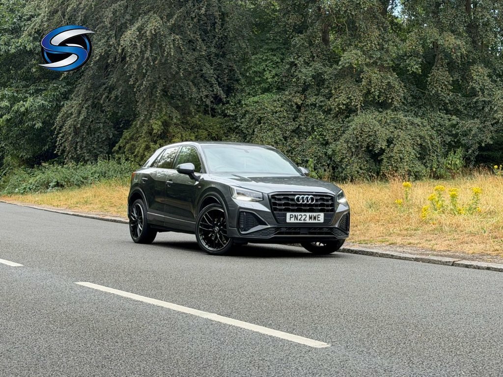 Audi Q2 1L Black Edition Grey #4
