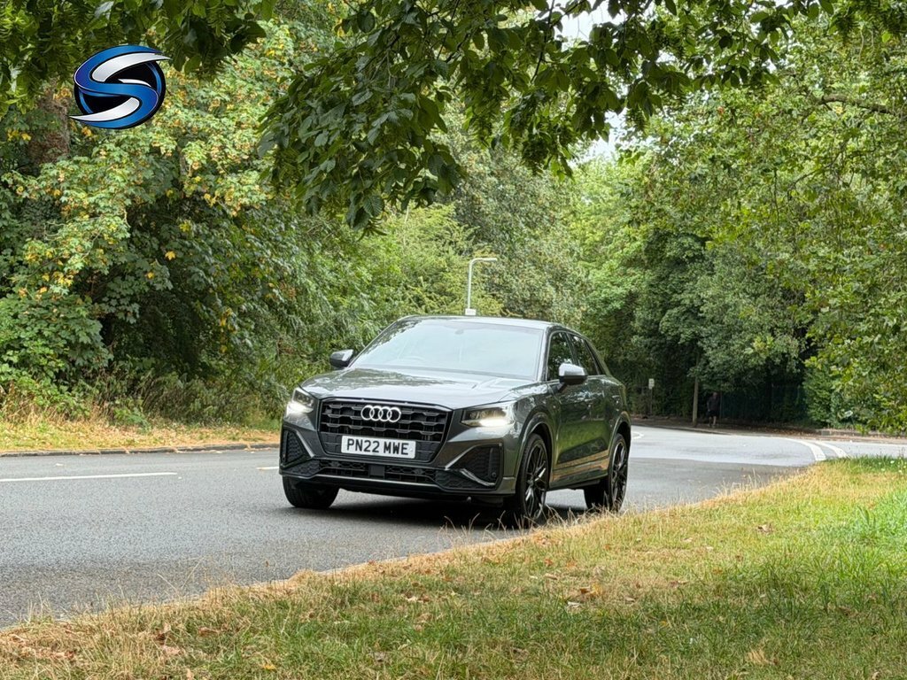 Audi Q2 1L Black Edition Grey #3