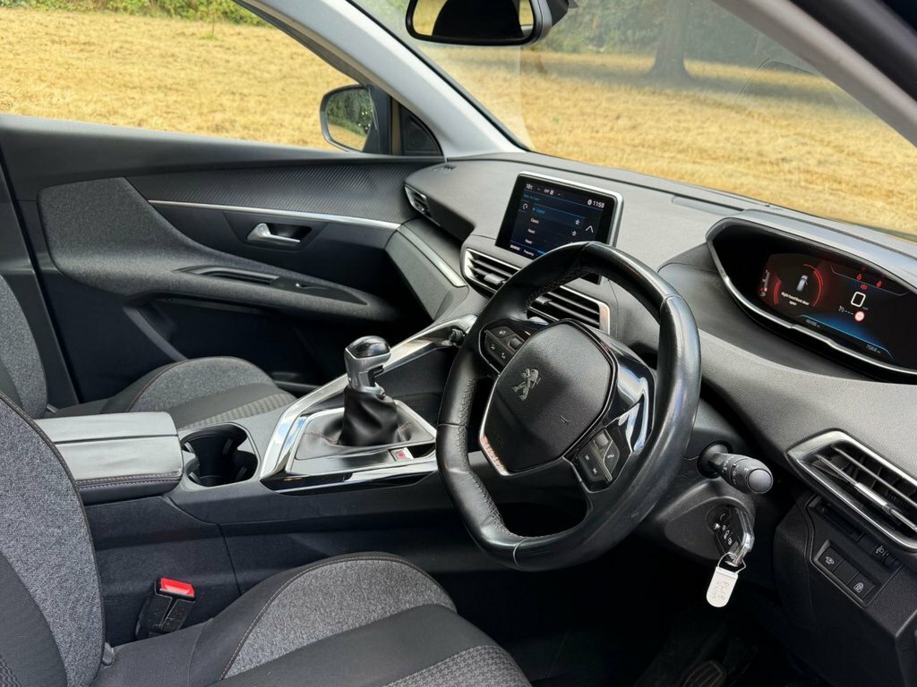 Peugeot 3008 1.2L Active Grey #2