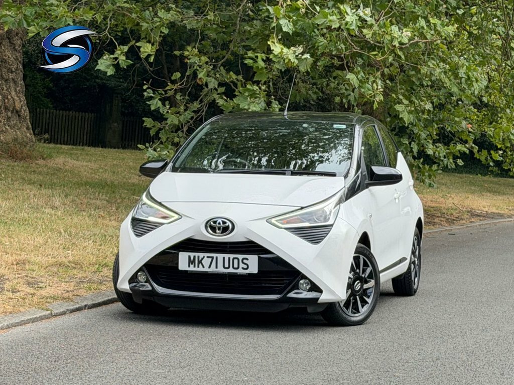 Toyota Aygo 1L X-trend White #6