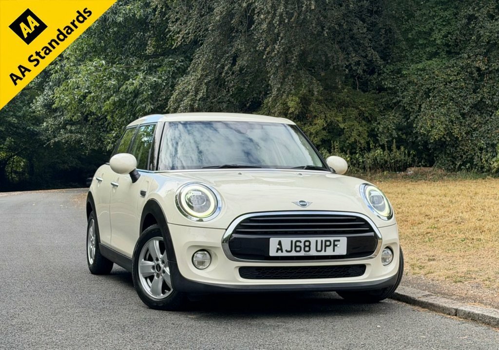 Mini Hatch 1.5L Cooper Classic White