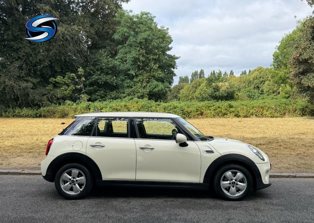 Mini Hatch 1.5L Cooper Classic White #3