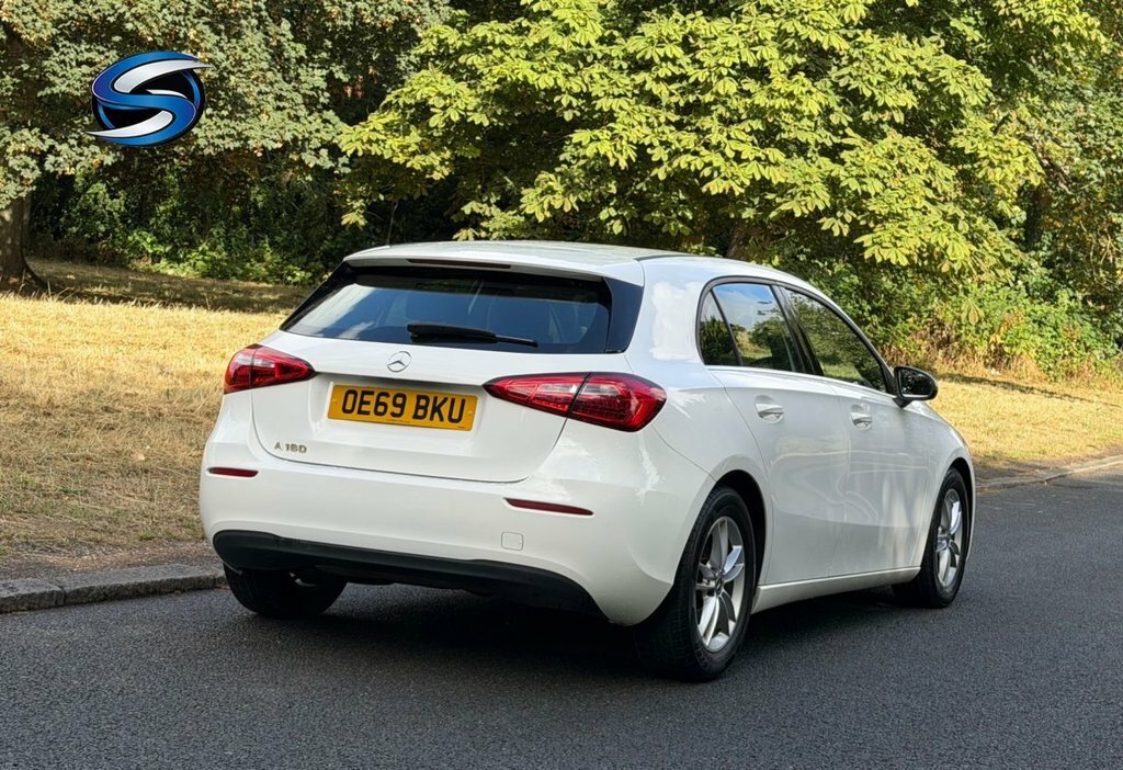 Mercedes-Benz A Class 1.3L Se White #5