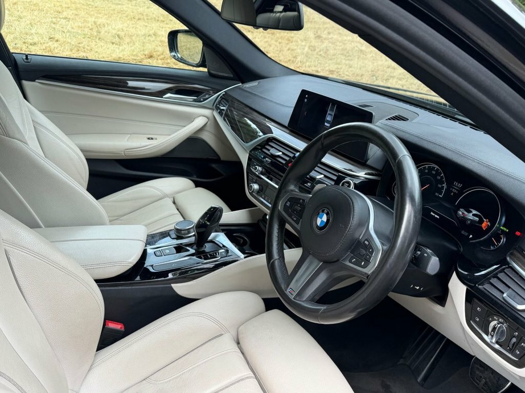 BMW 5 Series 2L M Sport Black #2