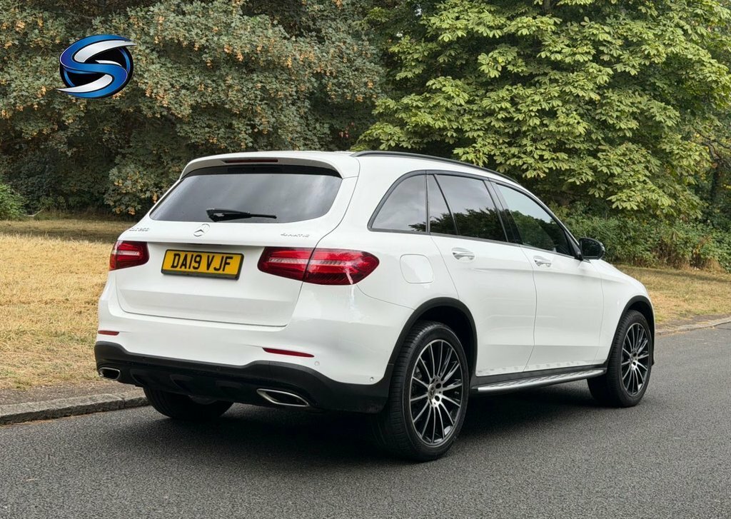 Mercedes-Benz GLC Class 2L Amg Night Edition White #6