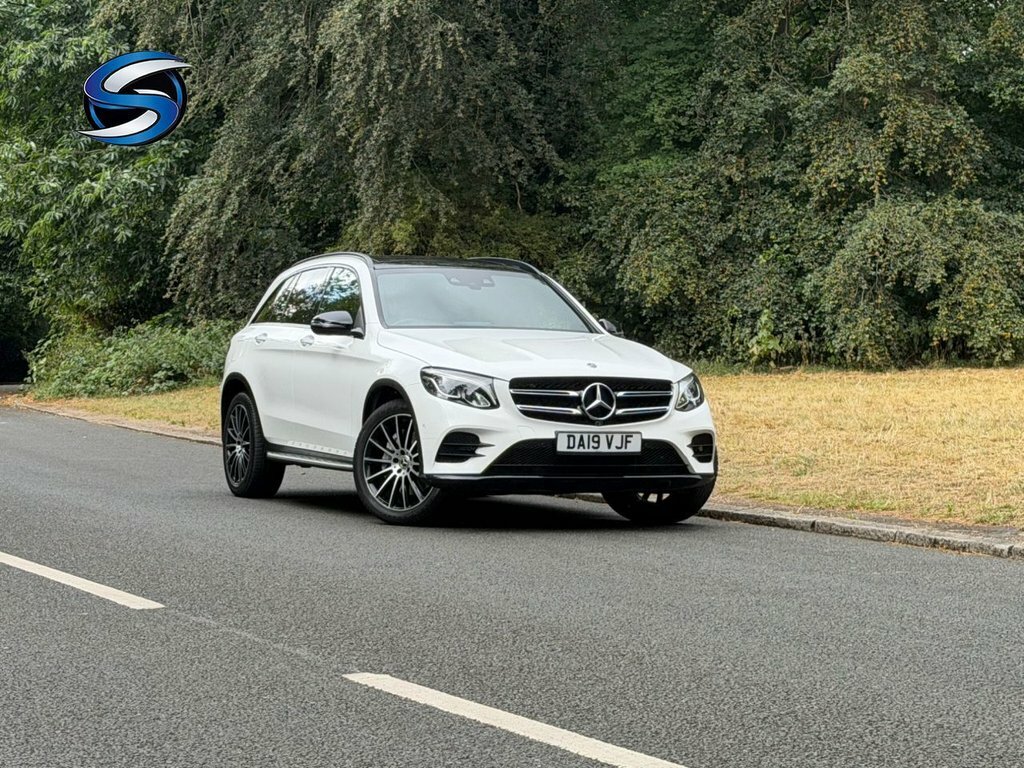 Mercedes-Benz GLC Class 2L Amg Night Edition White #3