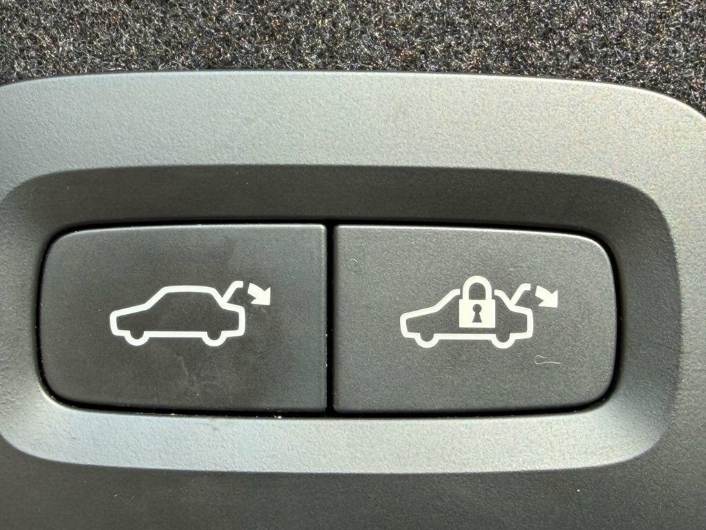 Volvo S90 D4 Momentum Heated Seats Adaptive Cruise Sat Nav F Black #32