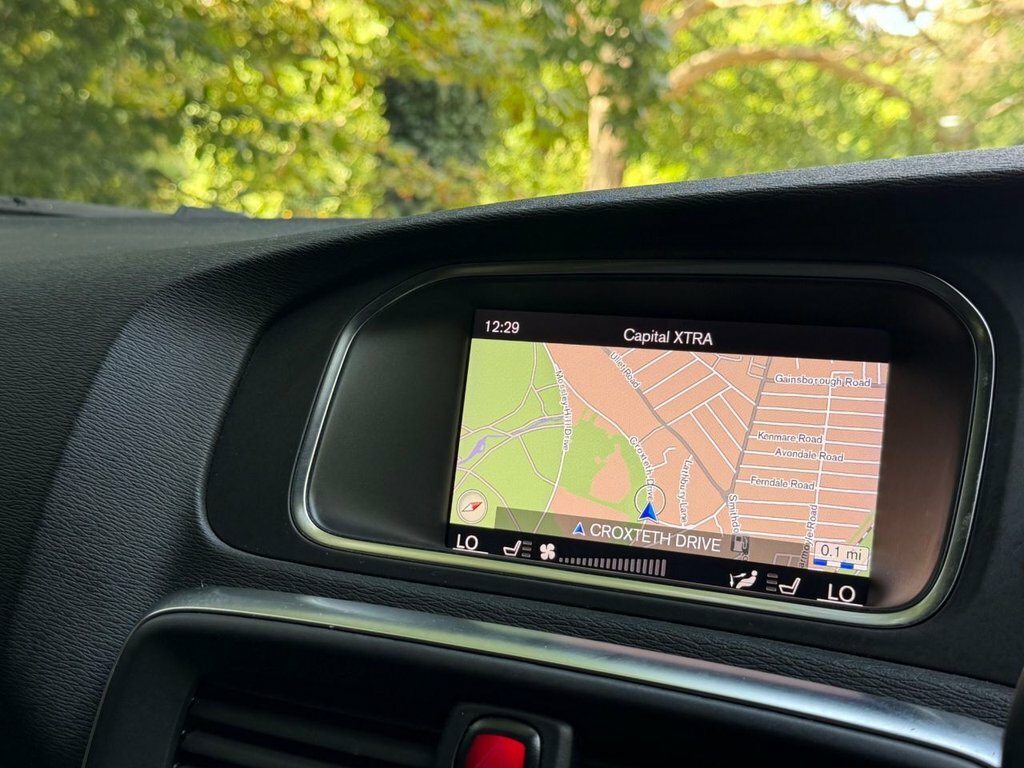 Volvo V40 2.0 D3 Inscription Edition Euro 6 Ss Black #18