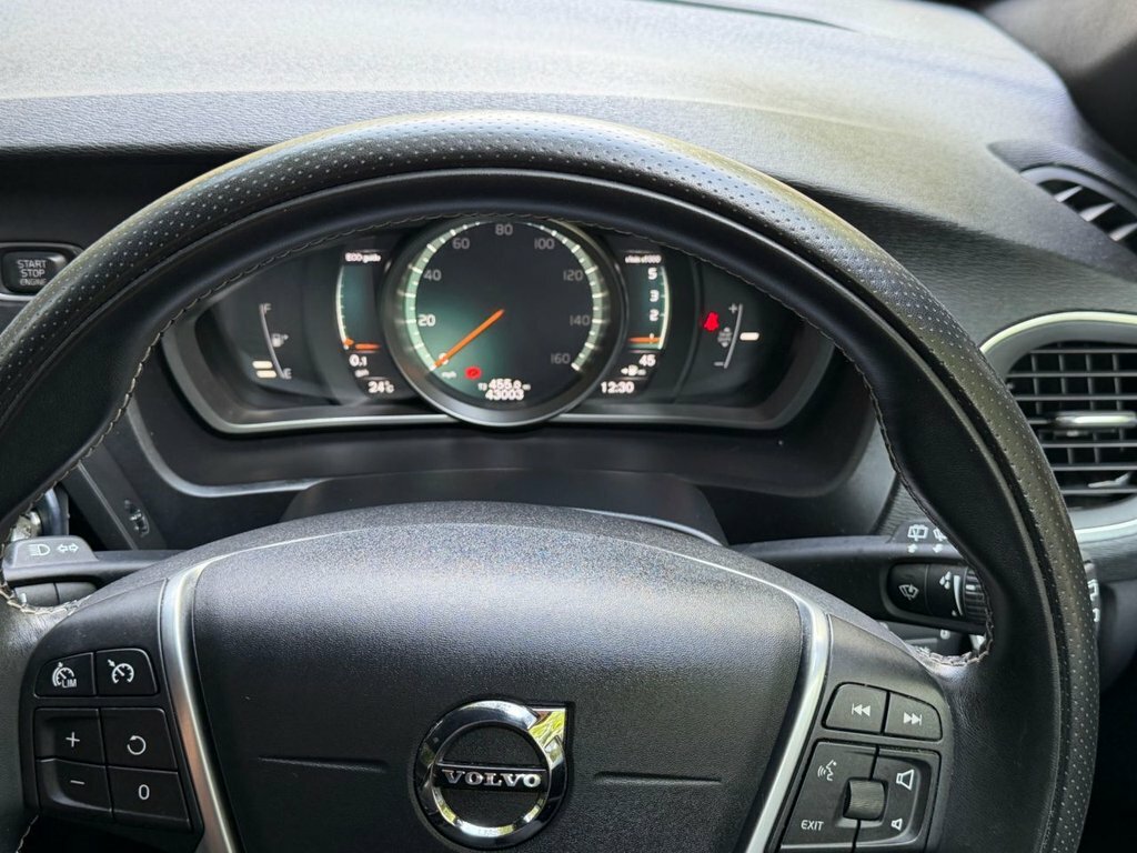 Volvo V40 2.0 D3 Inscription Edition Euro 6 Ss Black #24