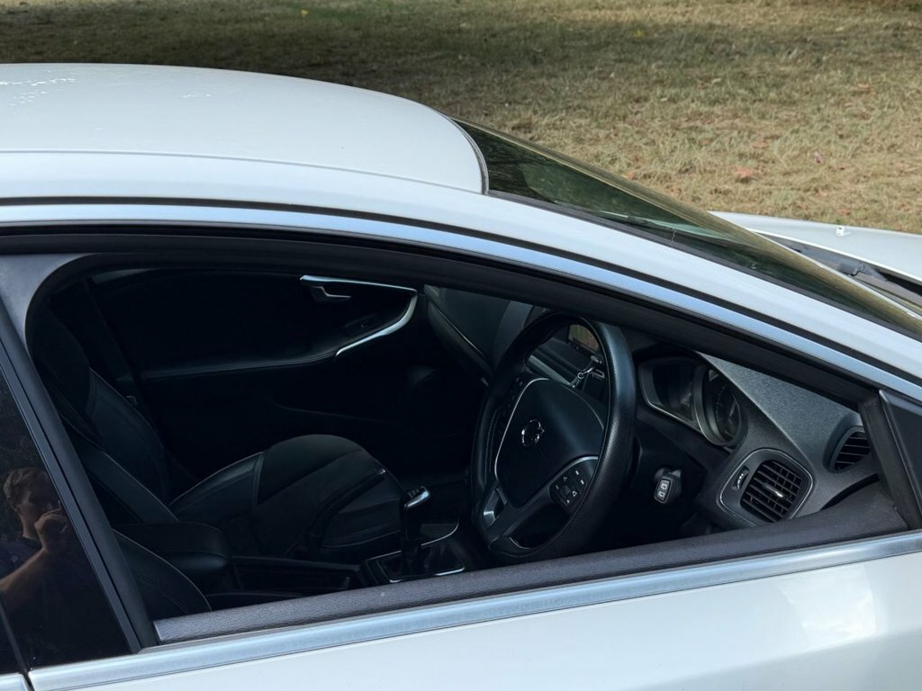 Volvo V40 2.0 D3 Inscription Edition Euro 6 Ss Black #15