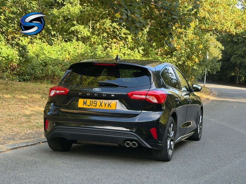 Ford Focus 1L St-line Black #5