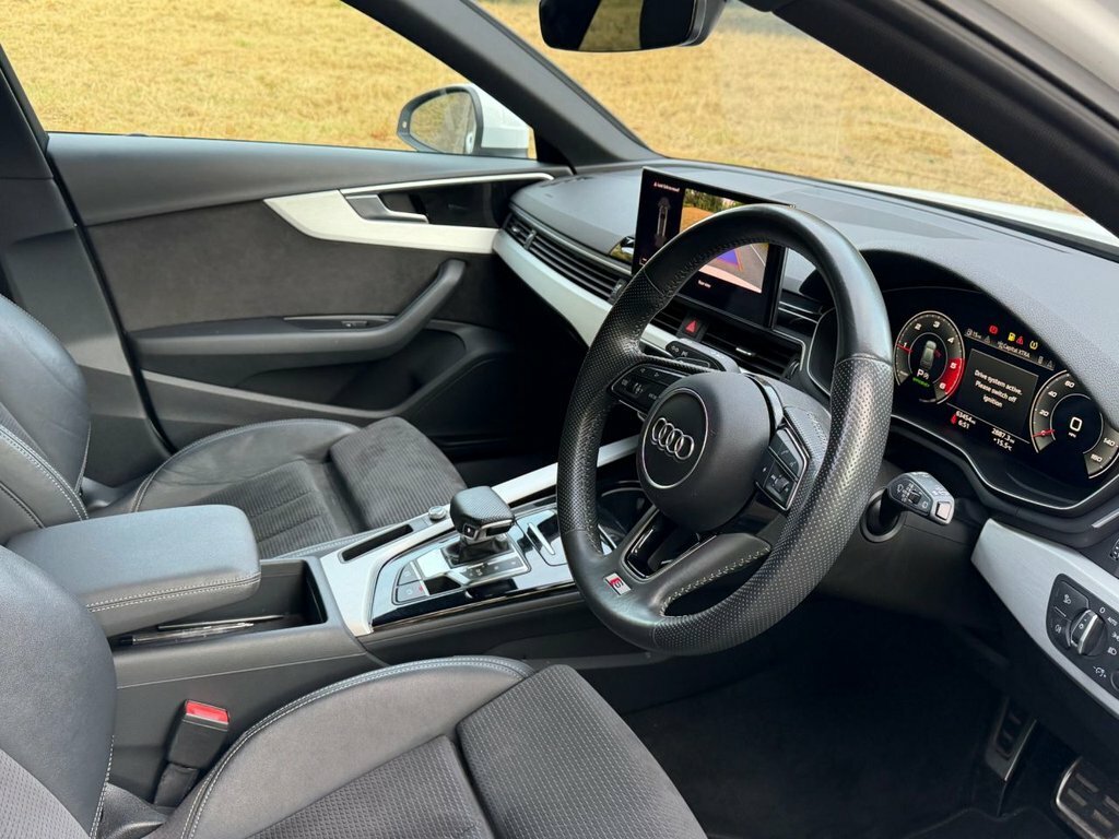 Audi A4 Avant 2L S Line White #2