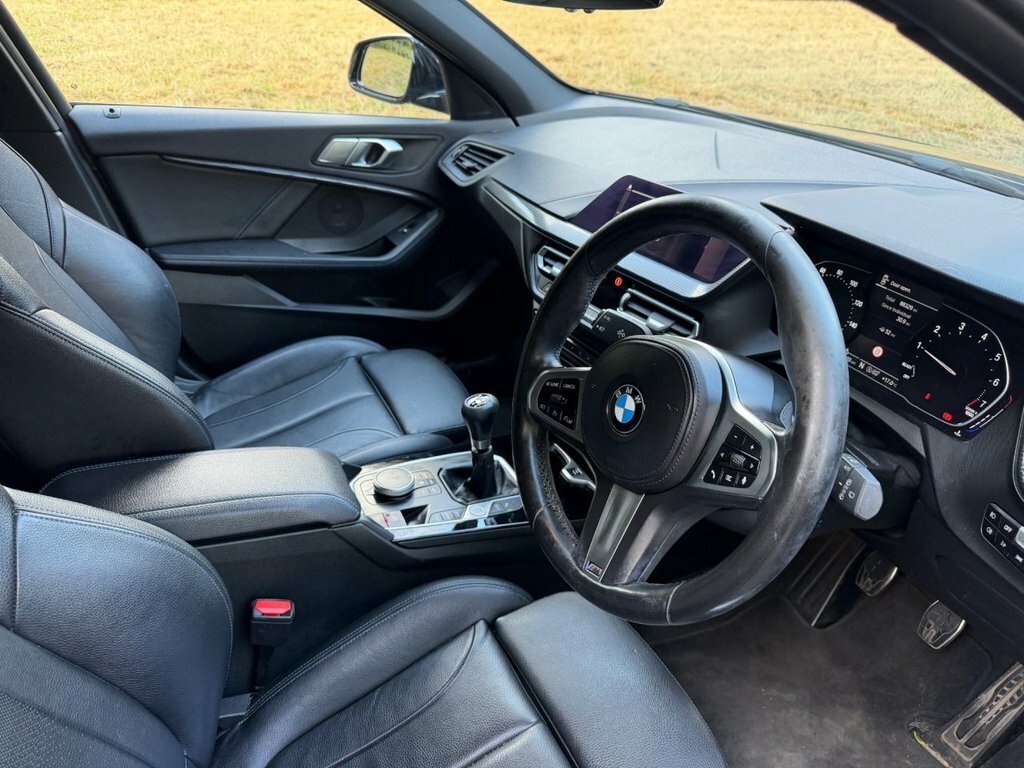 BMW 1 Series 1.5L M Sport Black #2