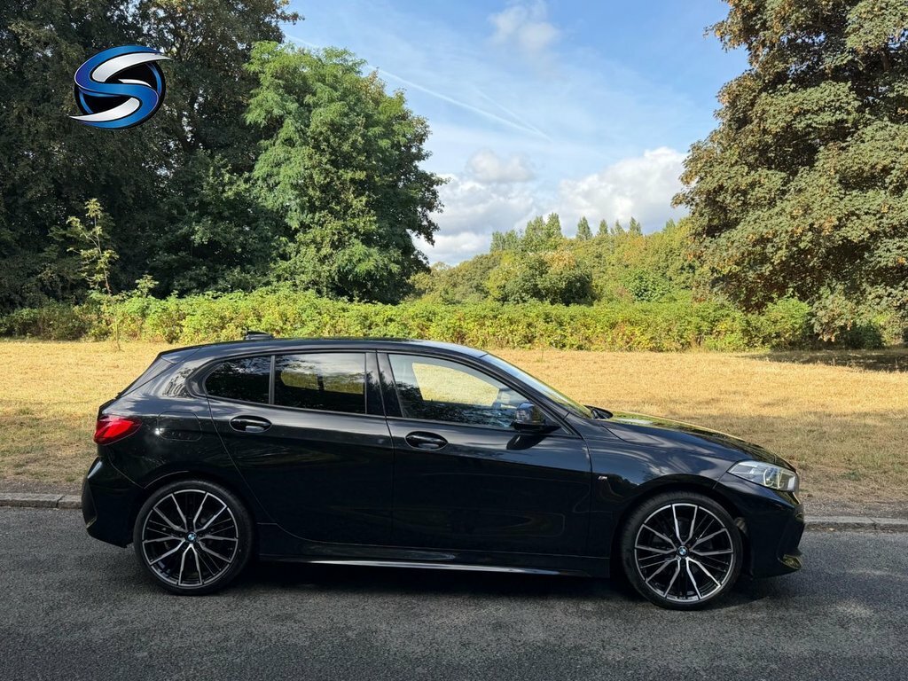 BMW 1 Series 1.5L M Sport Black #5