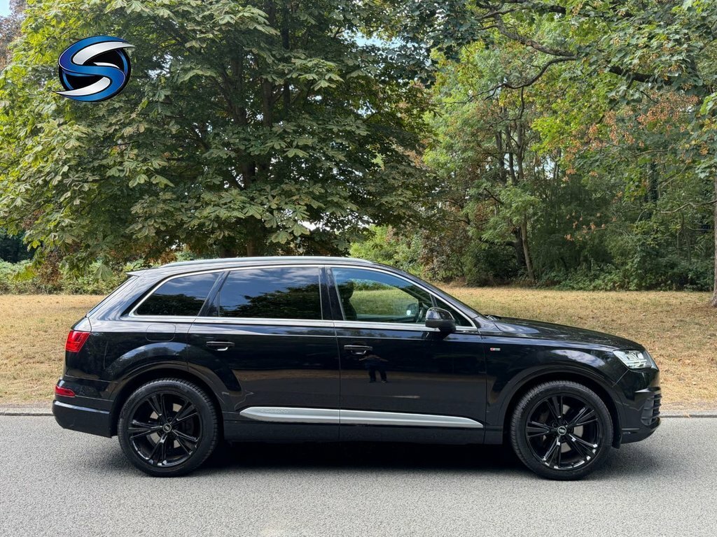 Audi Q7 3L S Line Black #5