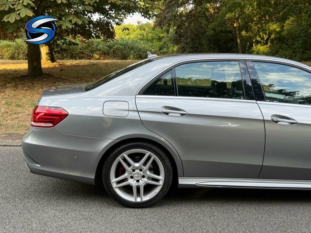 Mercedes-Benz E Class Estate 3.0 E350 V6 Bluetec Amg Sport G-tronic Eur White #11
