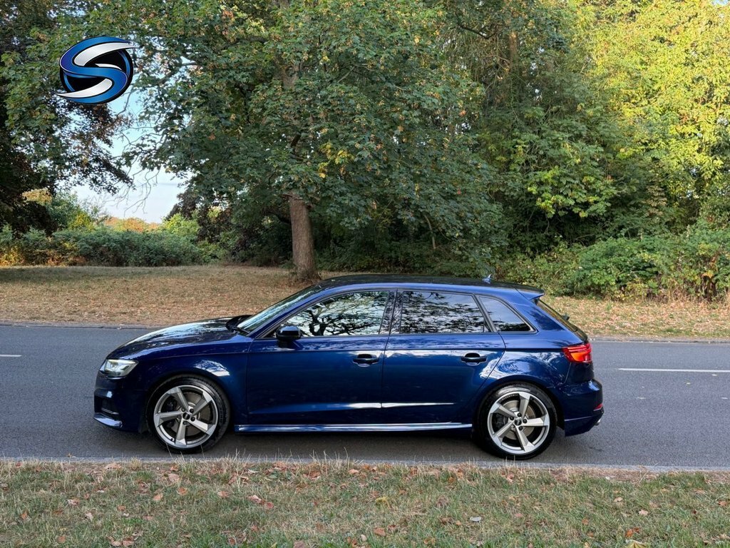 Audi S3 2L Black Edition Blue #4