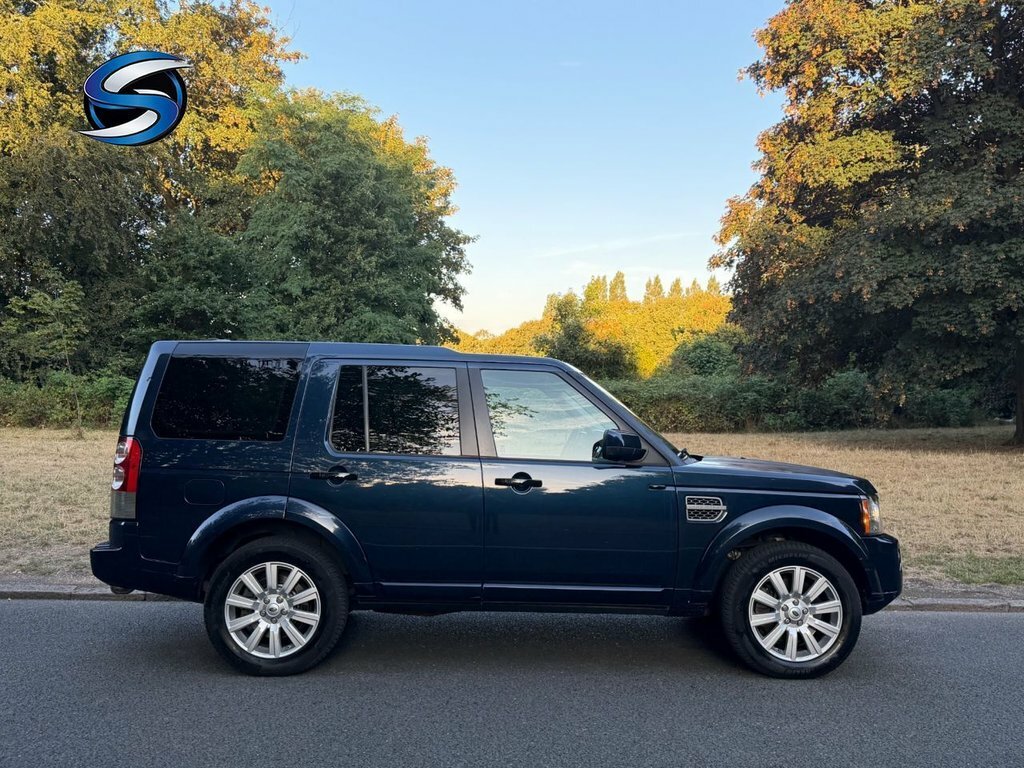 Land Rover Discovery 4 Estate Blue #4