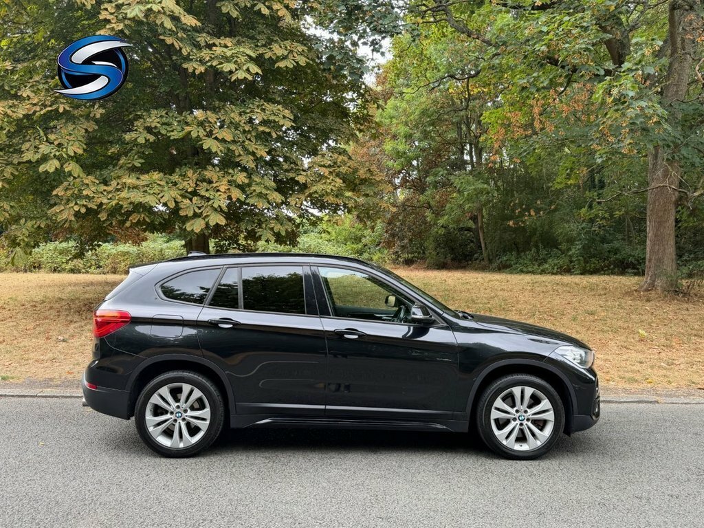 BMW X1 2L Sport Black #2
