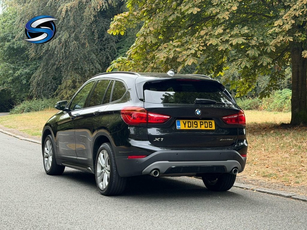 BMW X1 2L Sport Black #5