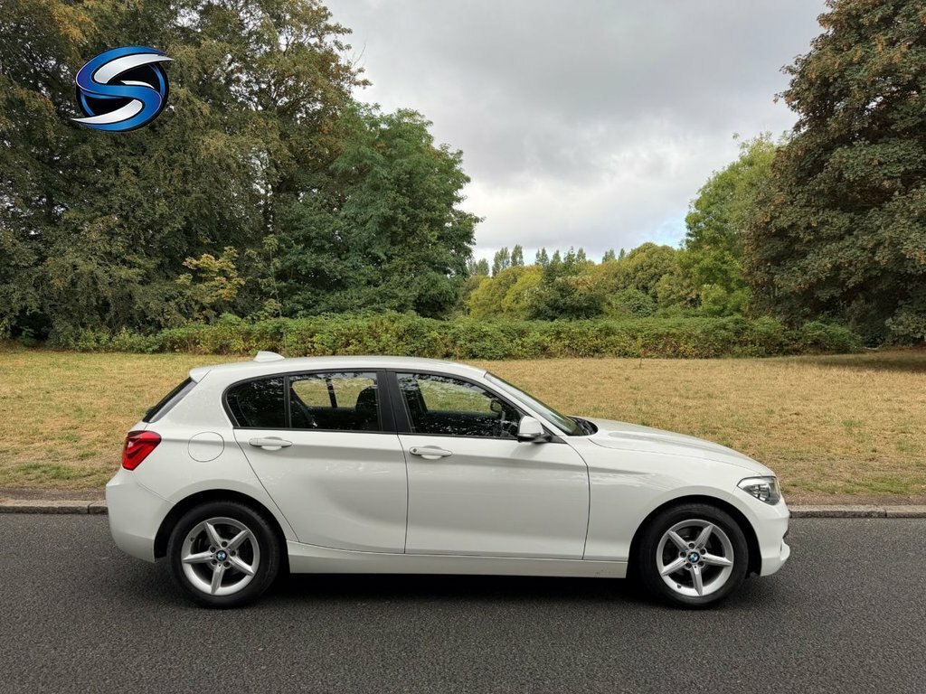 BMW 1 Series 1.5L Se EX67TKK White #3