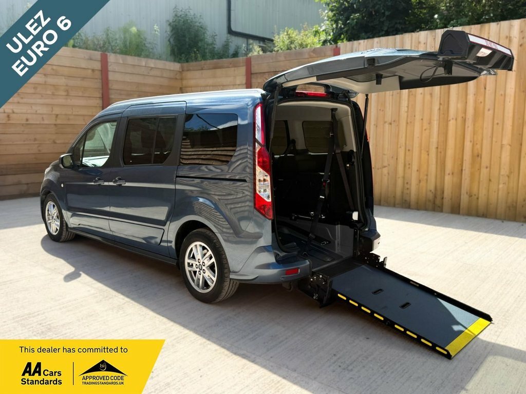 Ford Grand Tourneo Connect 1.5L Titanium Blue