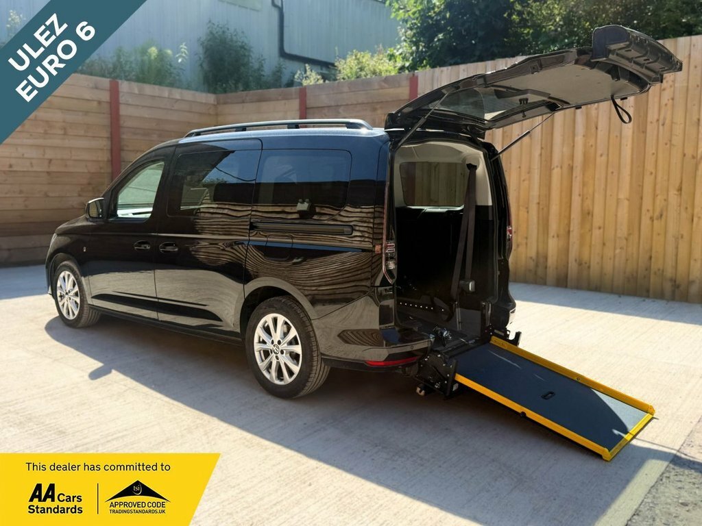 Volkswagen Caddy Maxi Life 2L Life Black