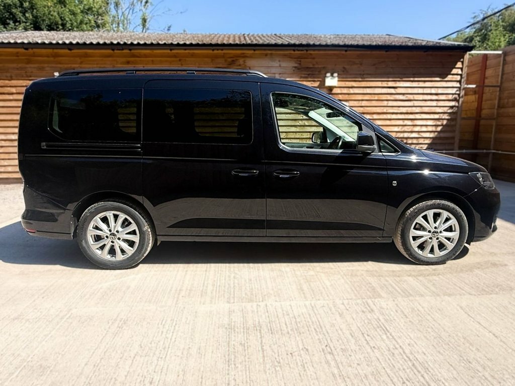 Volkswagen Caddy Maxi Life 2L Life YY72BZF Black #6