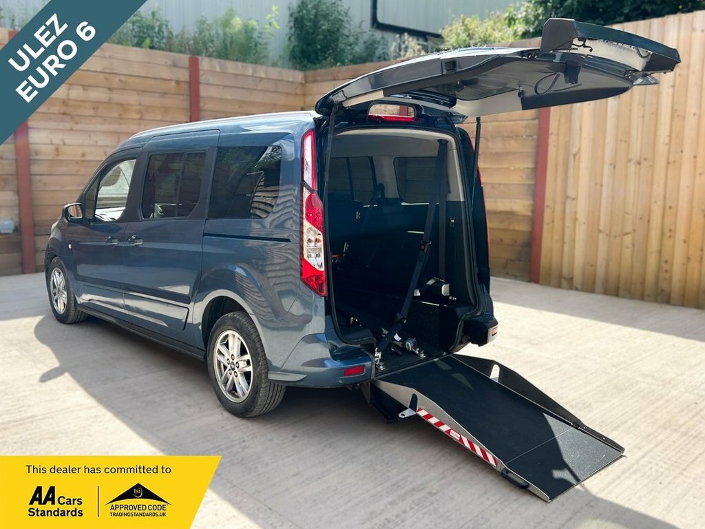 Ford Grand Tourneo Connect 1.5L Titanium Blue