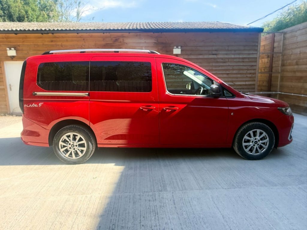Ford Grand Tourneo Connect 2L Titanium WG24VAF Red #6