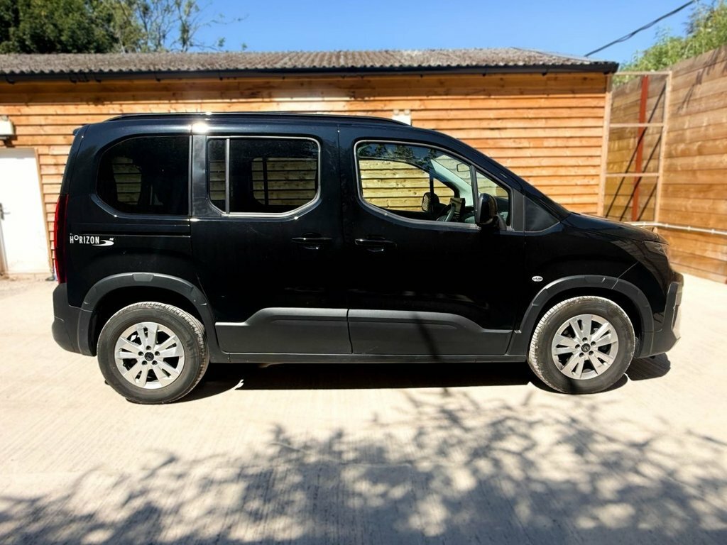 Peugeot Rifter 1.5L Allure Black #4