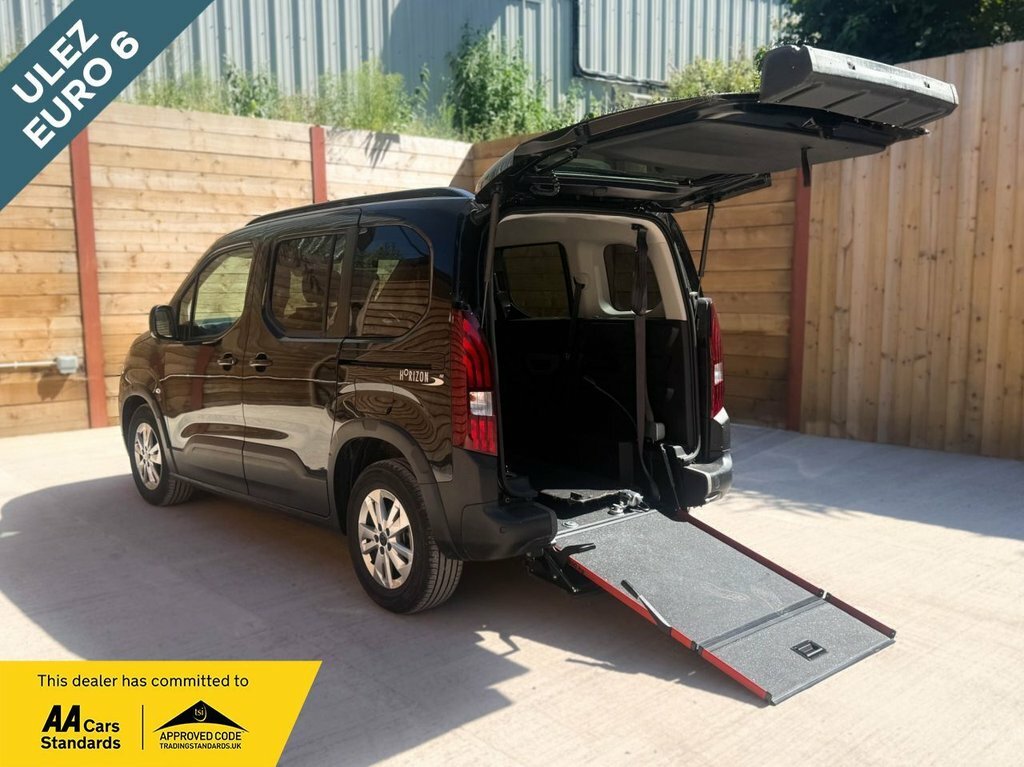 Peugeot Rifter 1.5L Allure Black