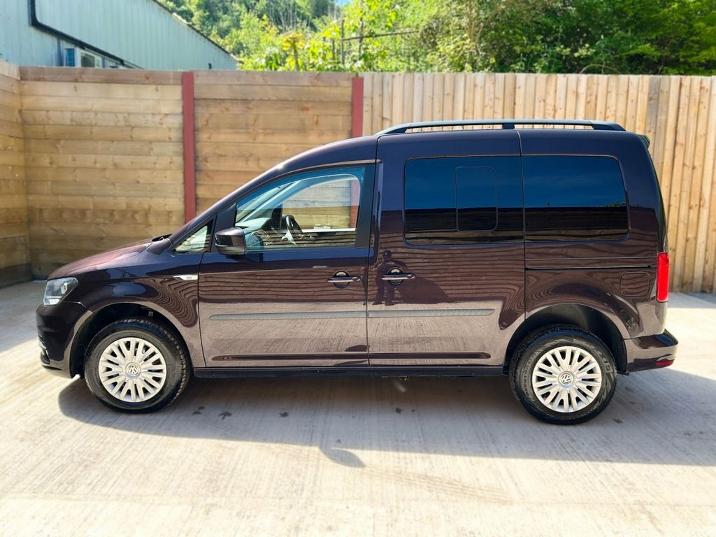 Volkswagen Caddy Life 2.0 Tdi Dsg Blue #9