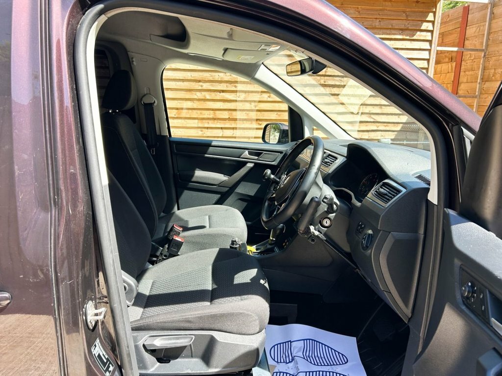 Volkswagen Caddy Life 2.0 Tdi Dsg Blue #16