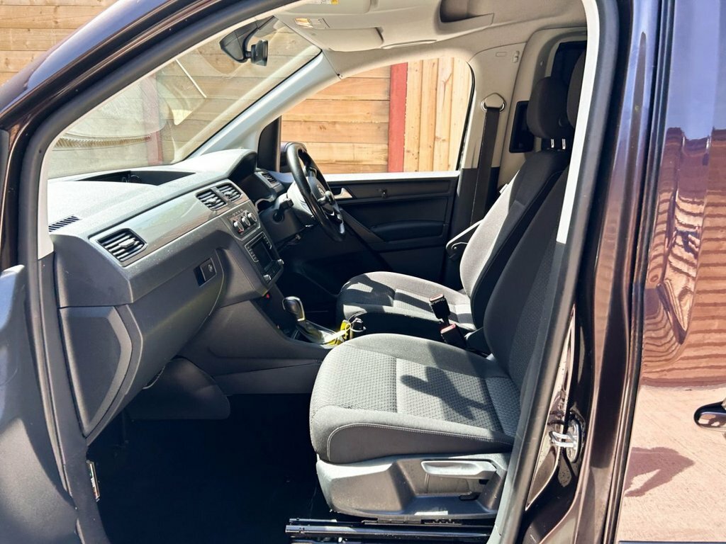 Volkswagen Caddy Life 2.0 Tdi Dsg Blue #19