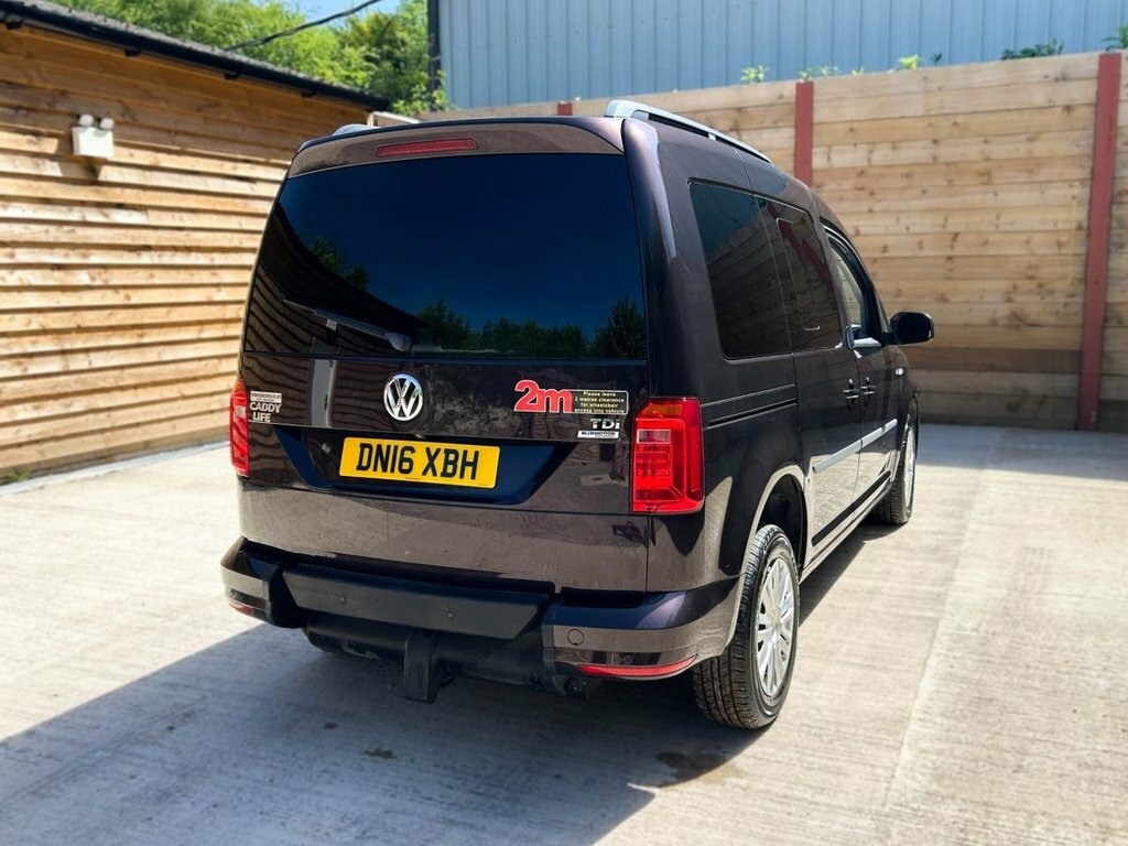 Volkswagen Caddy Life 2.0 Tdi Dsg Blue #11
