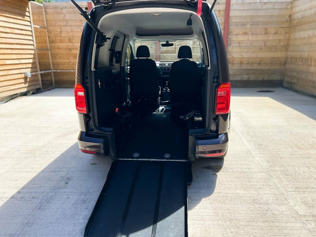 Volkswagen Caddy Life 2.0 Tdi Dsg Blue #13
