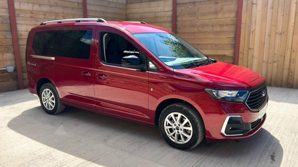 Ford Grand Tourneo Connect 2L Titanium Red #3
