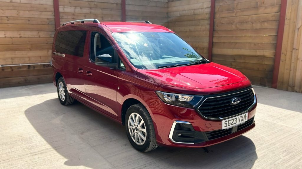 Ford Grand Tourneo Connect 2L Titanium Red #4