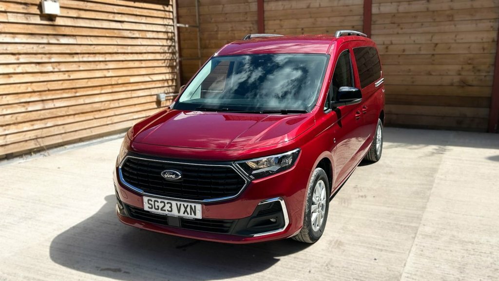 Ford Grand Tourneo Connect 2L Titanium Red #6