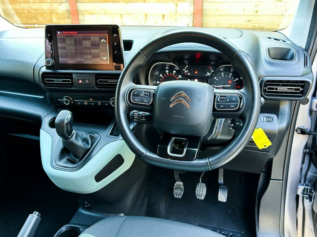 Citroen Berlingo 1.5L Feel Grey #2