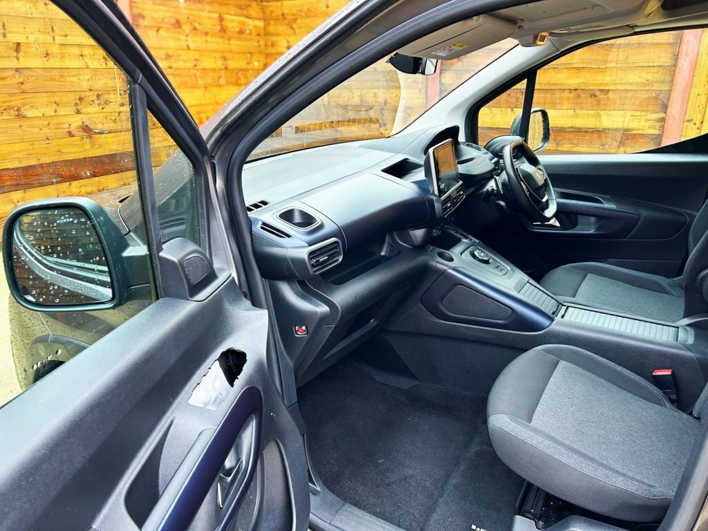 Peugeot Rifter 1.5L Allure Brown #19