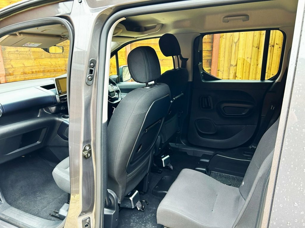 Peugeot Rifter 1.5L Allure Brown #22