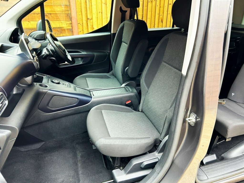Peugeot Rifter 1.5L Allure Brown #20