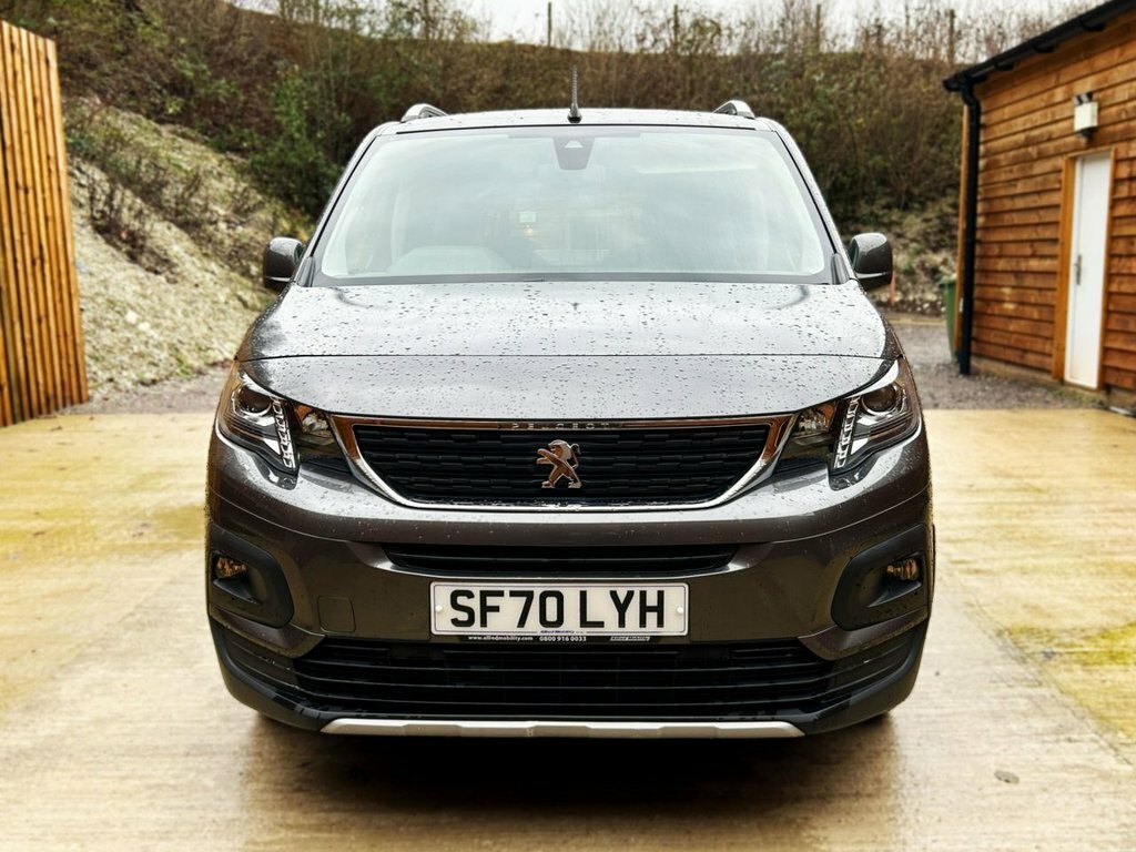 Peugeot Rifter 1.5L Allure Brown #9