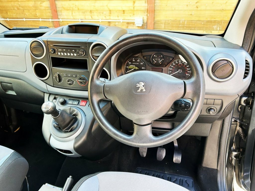 Peugeot Partner Tepee 1.6L Tepee S Grey #2