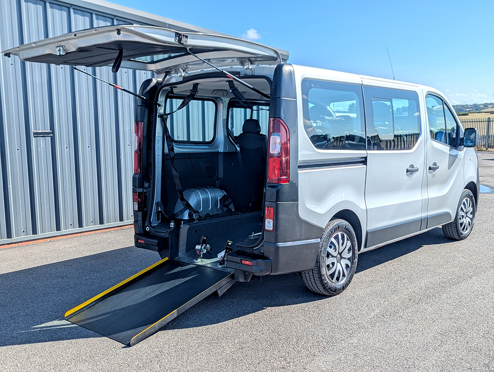 Vauxhall Vivaro 2900 1.6Cdti 90Ps H1 Combi Wav #6