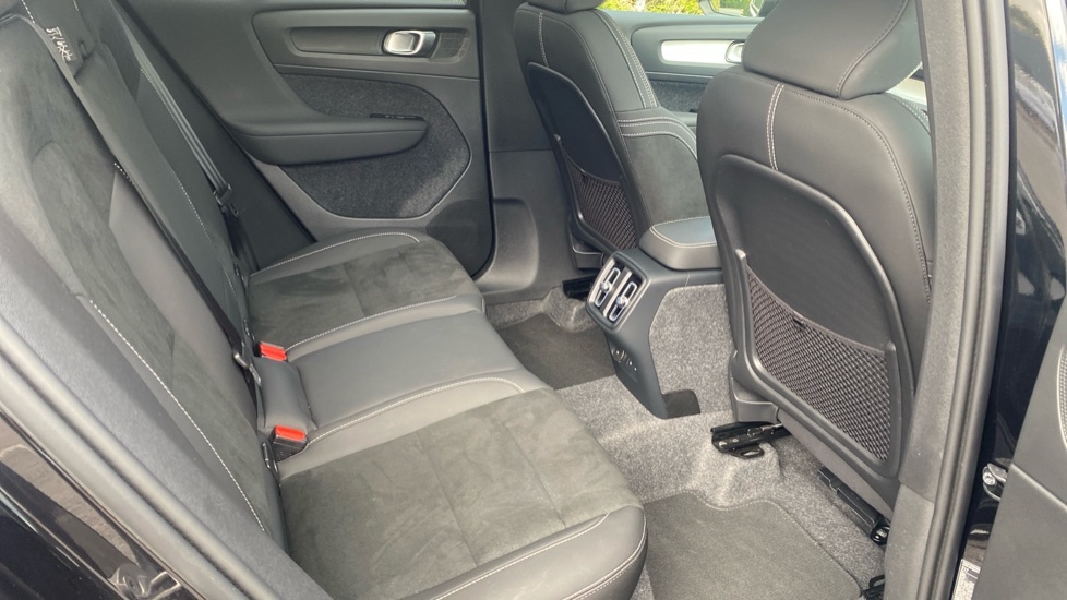 Volvo XC40 Black Edition Ultra, B3 Mild Hybrid, RV26PXN Black #6