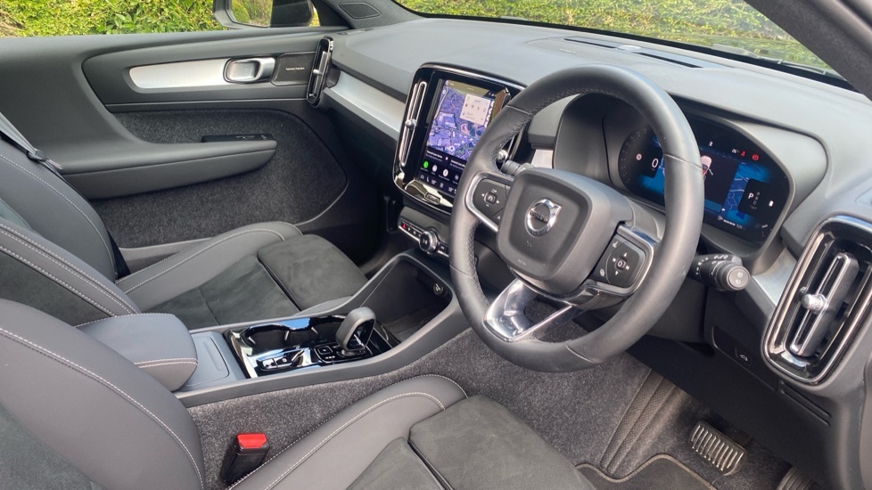 Volvo XC40 Black Edition Ultra, B3 Mild Hybrid, RV26PXN Black #4